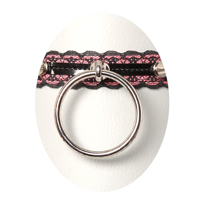COLLAR DE PINCHOS ROSA Y NEGRO CON ANILLA CENTRAL.
